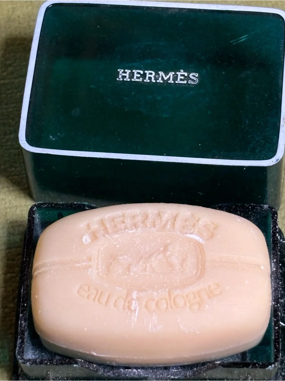 New HERMES Perfumed Soap Eau D'Orange Verte 0.8 oz Travel Size Paris Hard Case